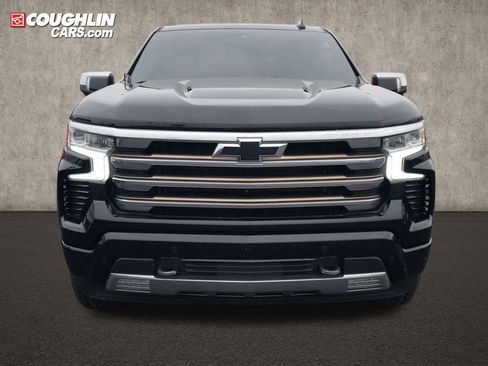 Used 2022 Chevrolet Silverado 1500 High Country w/ Technology Package image 9