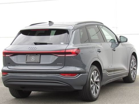 Used 2025 Audi Q6 e-tron Prestige AWD/4WD image 6