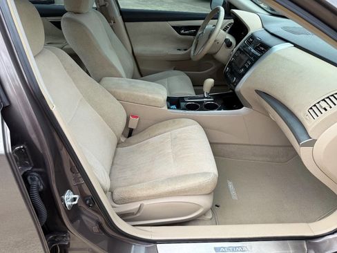 Used 2013 Nissan Altima 2.5 SV image 18