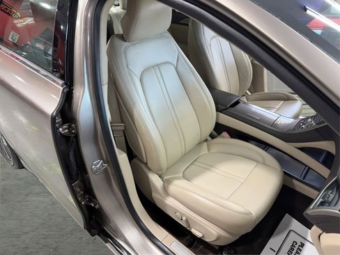 Used 2018 Lincoln MKZ Premiere image 12