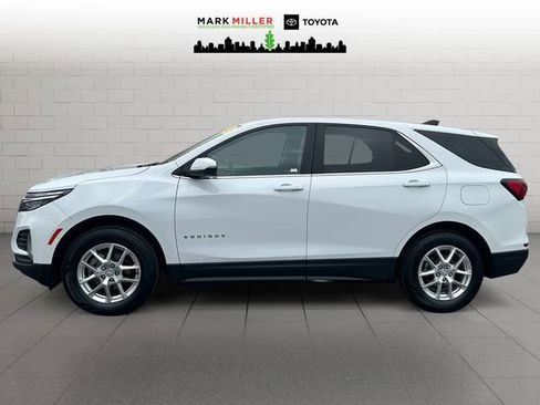 Used 2022 Chevrolet Equinox LT image 2