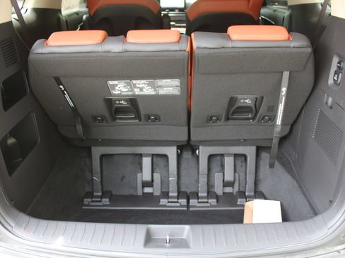 New 2026 Kia Carnival SX Prestige FWD image 14