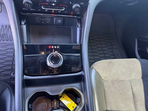 Used 2025 Jeep Grand Cherokee L Laredo RWD image 34