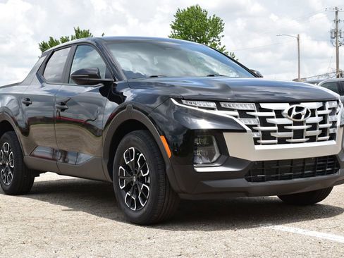 Used 2024 Hyundai Santa Cruz SEL FWD image 3