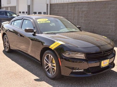 Used 2018 Dodge Charger GT AWD/4WD image 2
