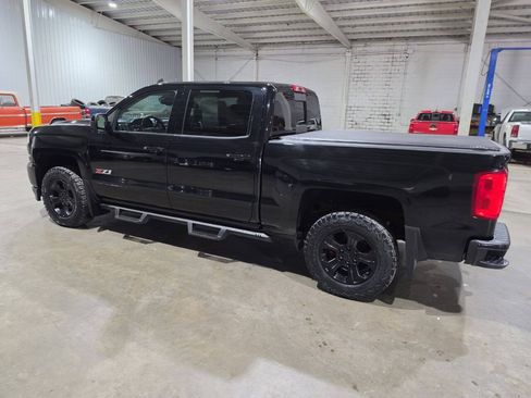 Used 2018 Chevrolet Silverado 1500 LTZ Z71 w/ LTZ Plus Package AWD/4WD image 8