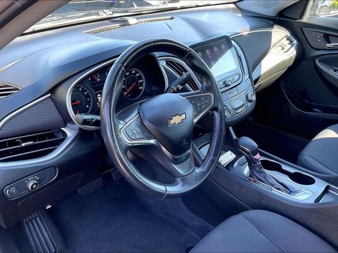 Used 2021 Chevrolet Malibu RS FWD image 14