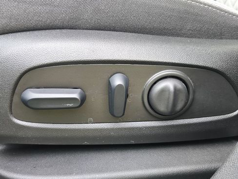 Used 2024 Chevrolet Equinox LS w/ LS Convenience Package FWD image 22