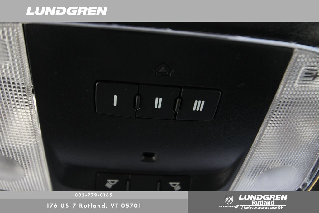 Used 2019 Dodge Charger R/T w/ Plus Group RWD image 39