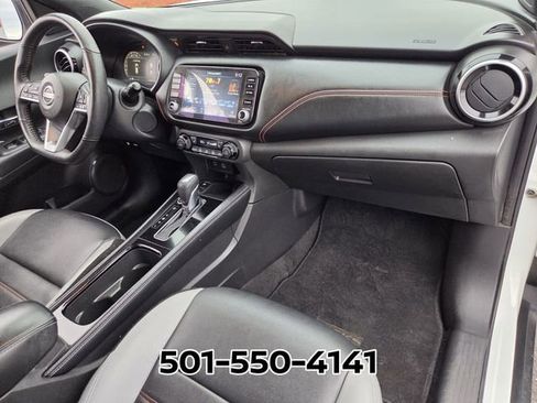 Used 2022 Nissan Kicks SR w/ Premium Package image 17
