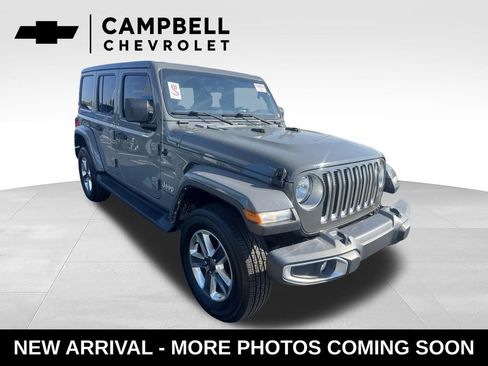 Used 2022 Jeep Wrangler Unlimited Sahara AWD/4WD image 7