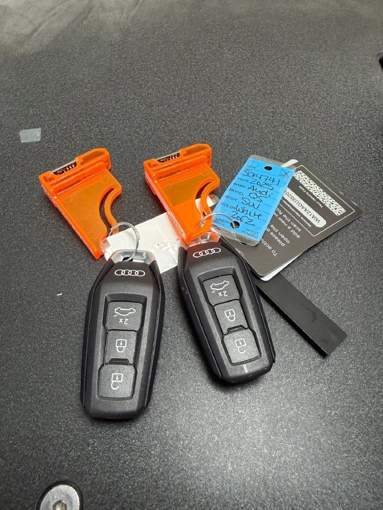 Certified 2025 Audi Q5 Premium Plus w/ Premium Plus AWD/4WD image 9