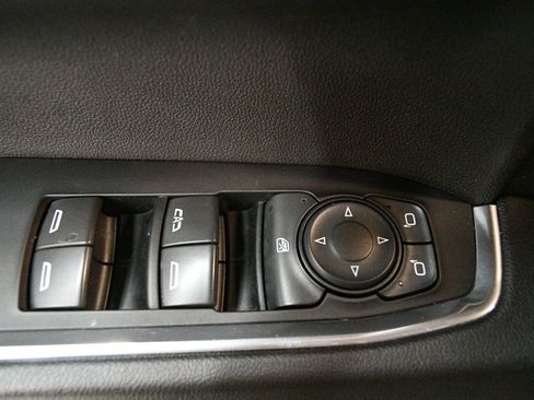 Used 2023 Chevrolet Silverado 1500 LT AWD/4WD image 72