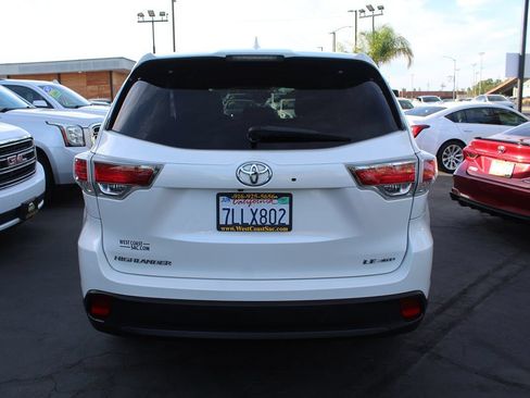 Used 2015 Toyota Highlander Plus AWD/4WD image 6