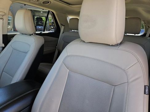 Used 2020 Ford Explorer Limited image 27