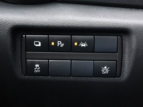 Used 2024 Nissan Versa S w/ Trunk Package image 21