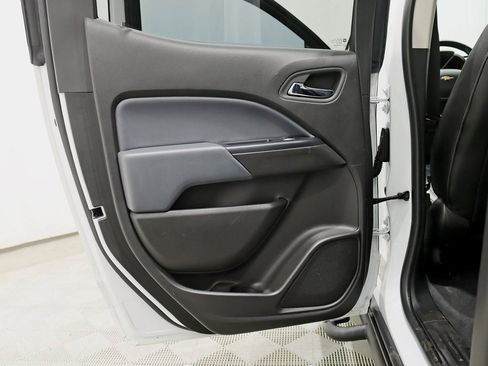 Used 2019 Chevrolet Colorado Z71 image 30