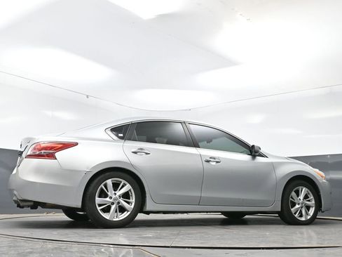 Used 2013 Nissan Altima 2.5 SV FWD image 47