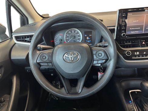 Used 2021 Toyota Corolla LE FWD image 12