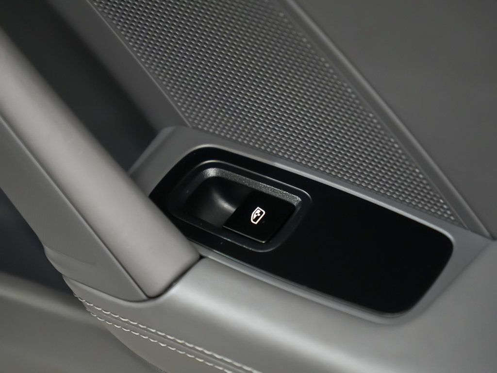 Certified 2021 Porsche 911 Carrera RWD image 16