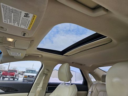 Used 2014 Lincoln MKZ FWD image 9