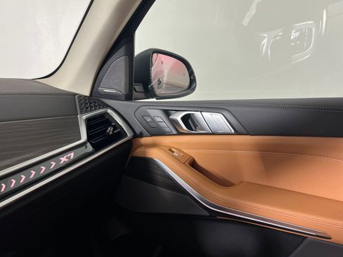 Used 2026 BMW X7 xDrive40i w/ Executive Package image 30