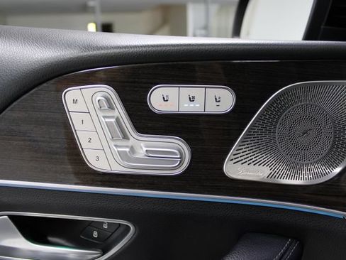 Used 2022 Mercedes-Benz GLS 450 4MATIC image 22