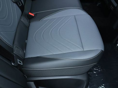 New 2026 Volkswagen Tiguan SE R-Line image 39