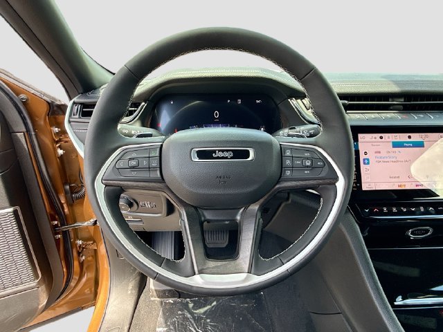 New 2026 Jeep Grand Cherokee Limited w/ Limited Altitude Package RWD image 8