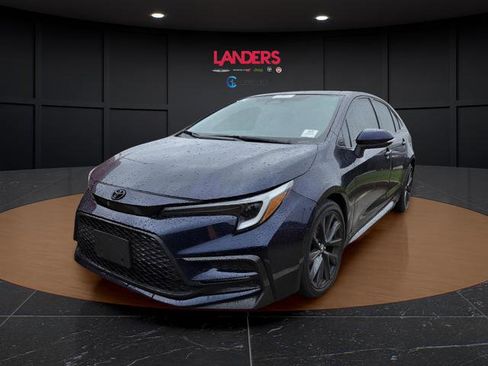Used 2024 Toyota Corolla SE image 1