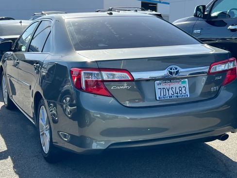 Used 2014 Toyota Camry XLE w/ Convenience Package FWD image 6