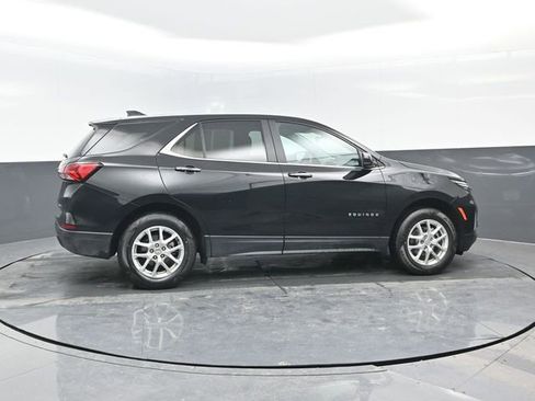 Used 2024 Chevrolet Equinox LT image 3