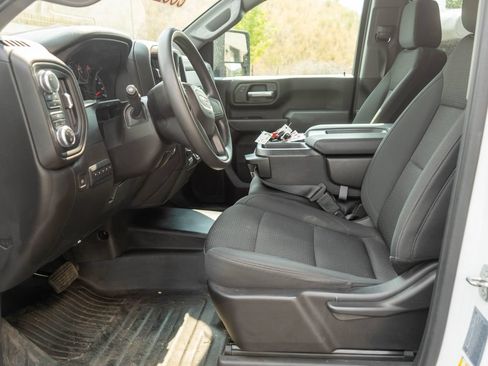 Used 2024 GMC Sierra 2500 Pro w/ Convenience Package AWD/4WD image 12