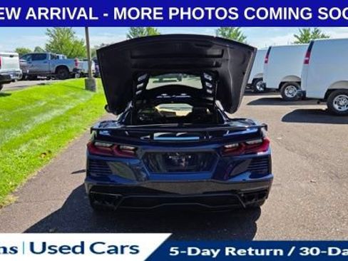 Used 2025 Chevrolet Corvette Stingray Premium Cpe w/ Z51 Performance Package RWD image 11