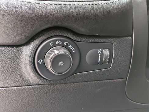 Used 2022 Dodge Durango GT image 15