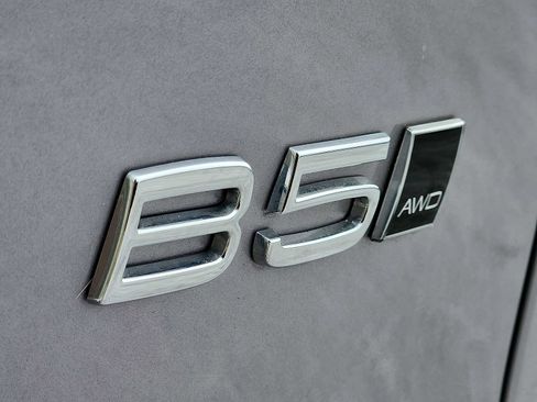 Used 2026 Volvo XC40 B5 Ultra image 28