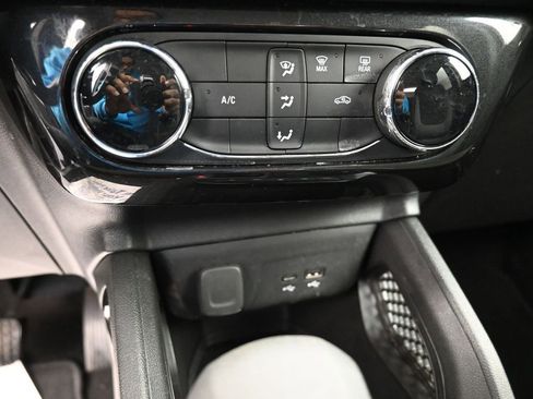 Used 2024 Chevrolet TrailBlazer LT image 13