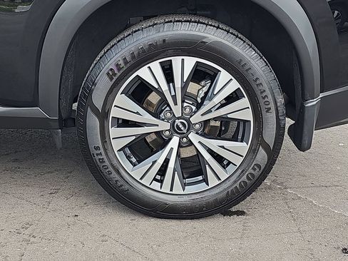 Used 2022 Nissan Rogue SV w/ SV Premium Package FWD image 37