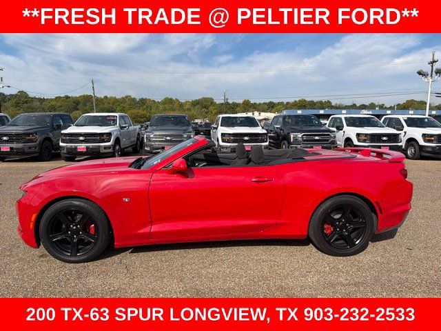 Used 2020 Chevrolet Camaro LT RWD image 5