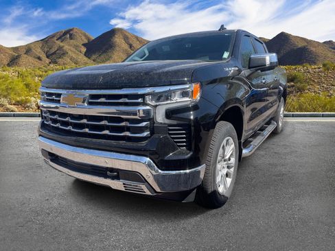 Used 2025 Chevrolet Silverado 1500 LTZ AWD/4WD image 15