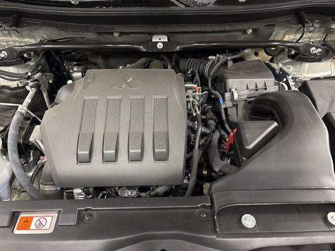 Used 2024 Mitsubishi Eclipse Cross SE AWD/4WD image 12