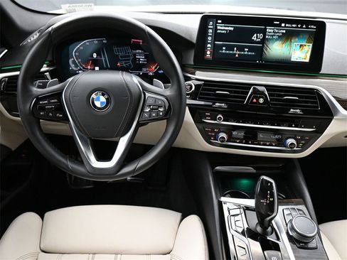 Used 2021 BMW 530i 530i w/ Premium Package image 7