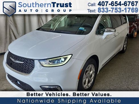 Used 2022 Chrysler Pacifica Limited FWD image 1