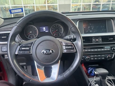 Used 2019 Kia Optima S image 5
