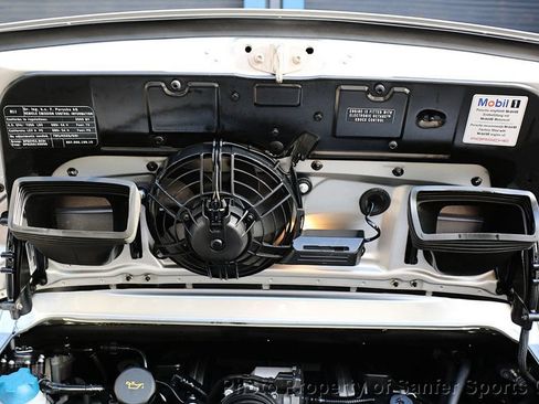 Used 2009 Porsche 911 Carrera RWD image 19