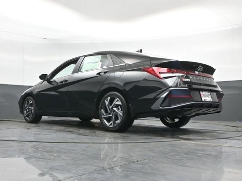 New 2026 Hyundai Elantra Limited FWD image 45