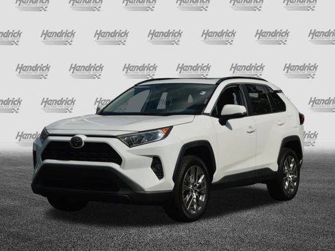 Used 2019 Toyota RAV4 XLE Premium w/ Cold Weather Package AWD/4WD image 7