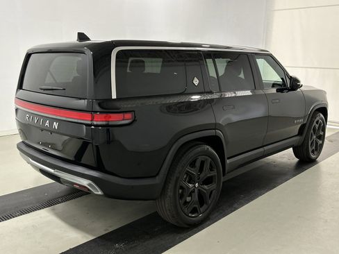 Used 2025 Rivian R1S Adventure AWD/4WD image 5