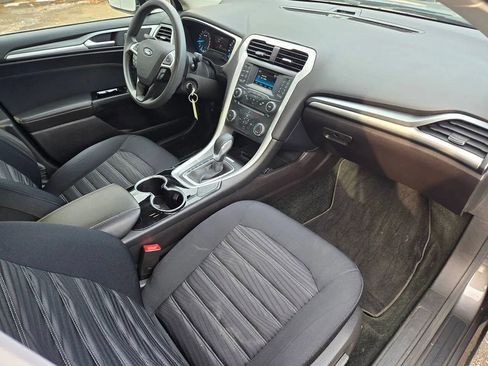 Used 2016 Ford Fusion SE image 34