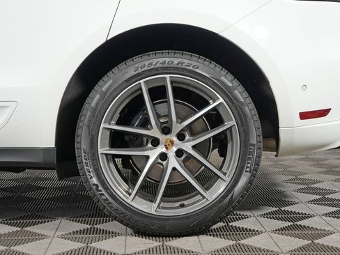 Certified 2023 Porsche Macan AWD/4WD image 14